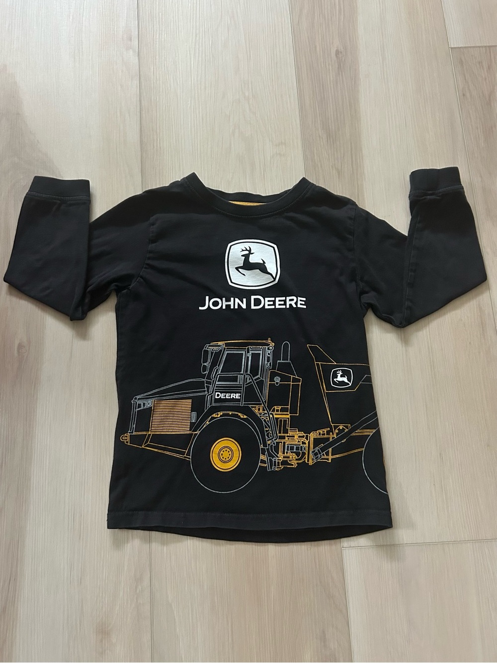 Youth John Deere long sleeve shirt - size 5